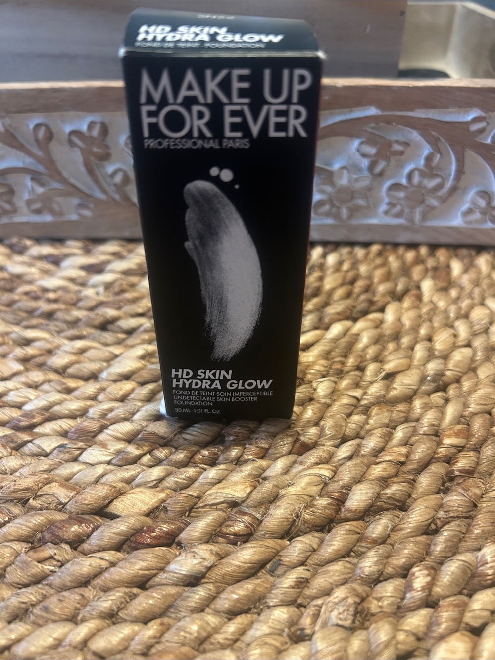 MAKE UP FOR EVER HD Skin Hydra Glow Primer (Shade 2N22)